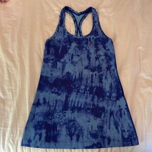 Lululemon tank blue tie dye size 4
